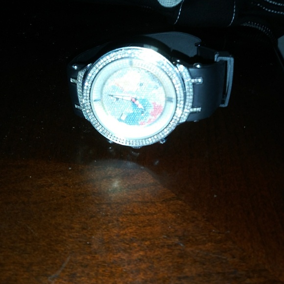 Watch - Picture 3 of 3